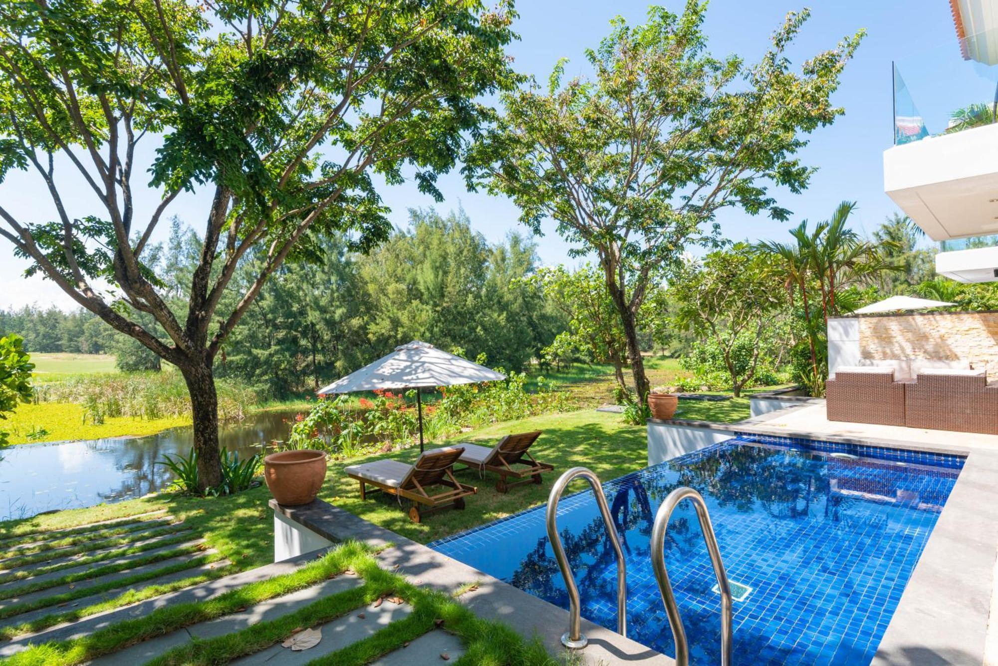 Memories Holiday Beach Villa Da Nang Exteriör bild